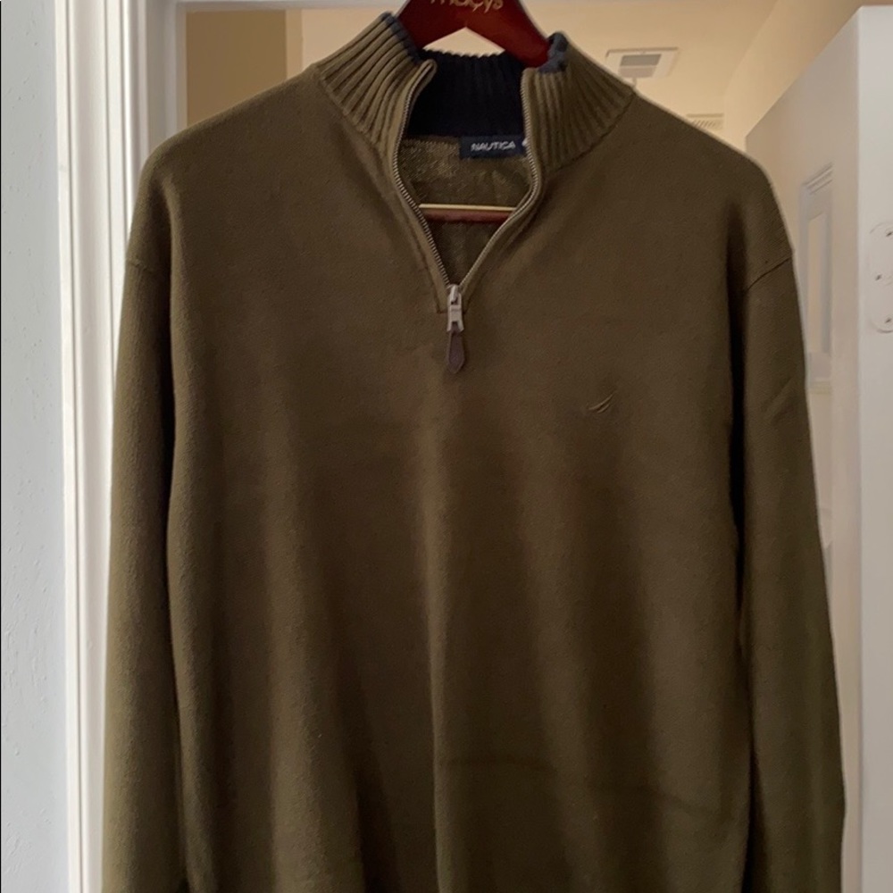 Men’s quarter zip sweater